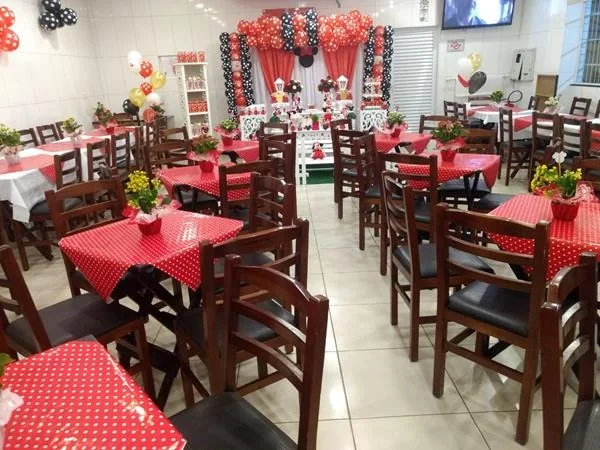 Espaço para Eventos em Santos - mesas preparadas para festa