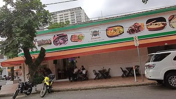 Frente do Restaurante Nordestino Jeremoabo na Rua Silva Jardim